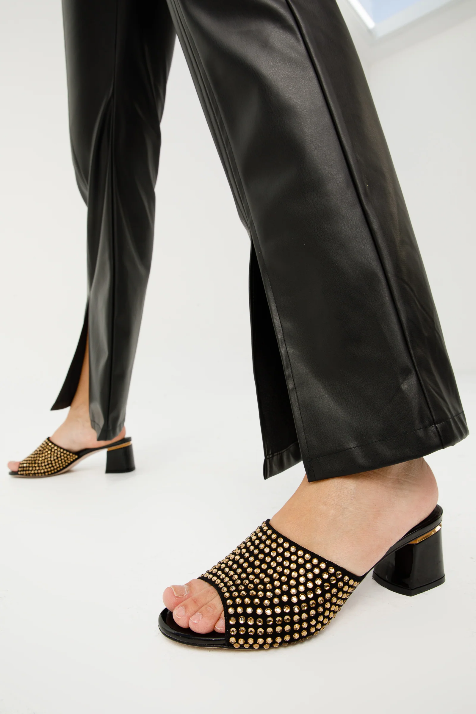 The Ailano Gold Glitter Leather Women Sandal - Image 10