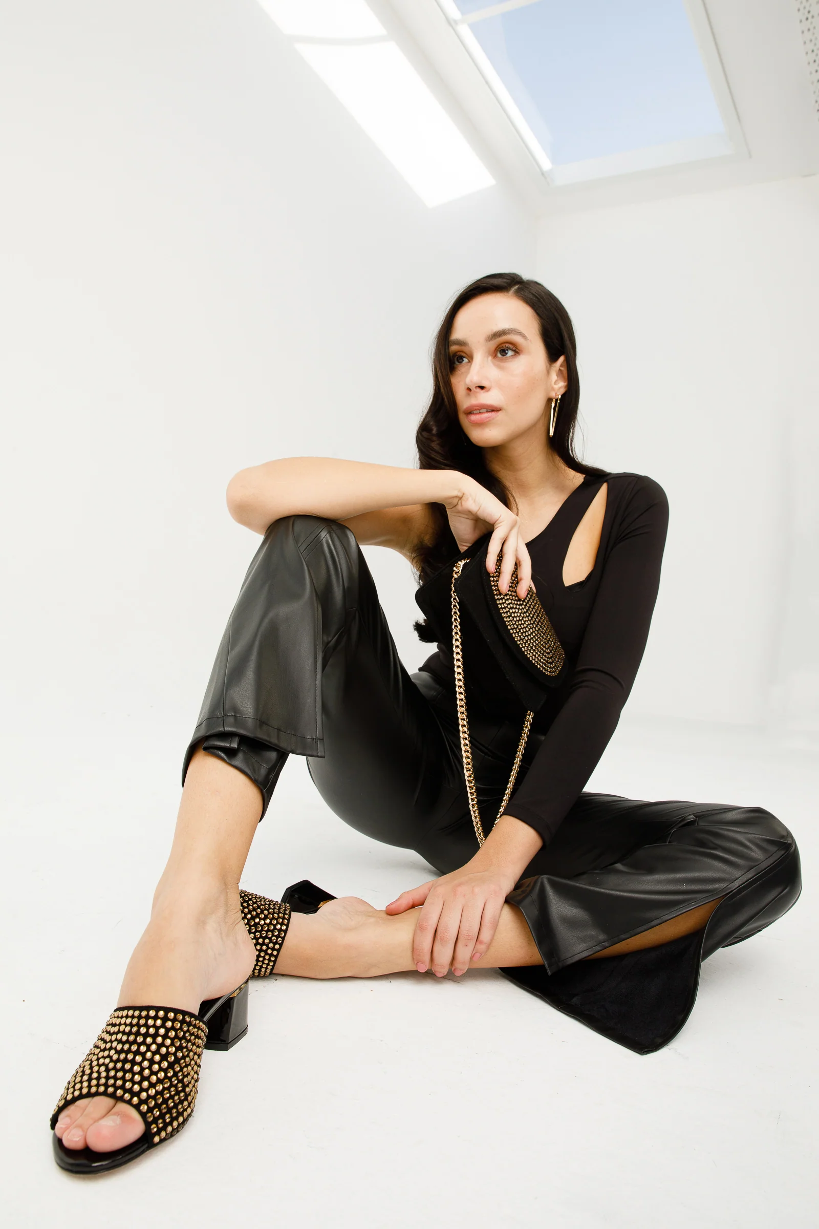 The Ailano Gold Glitter Leather Women Sandal - Image 13