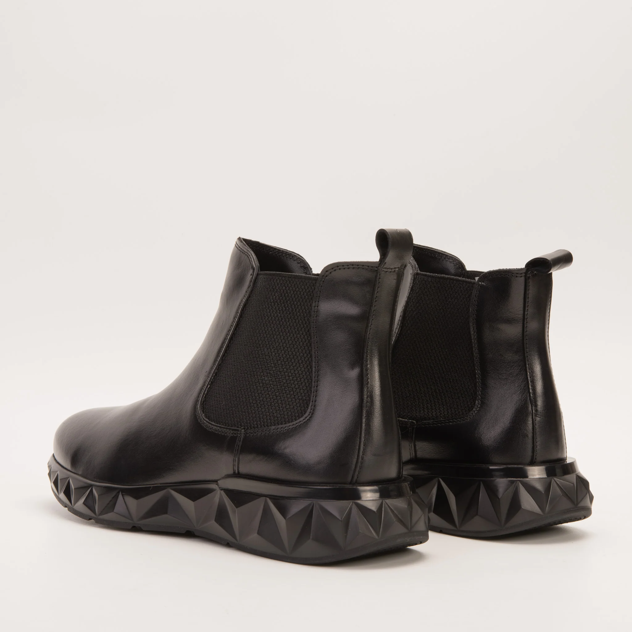 The Apex Black Leather Men Chelsea Boot - Image 4