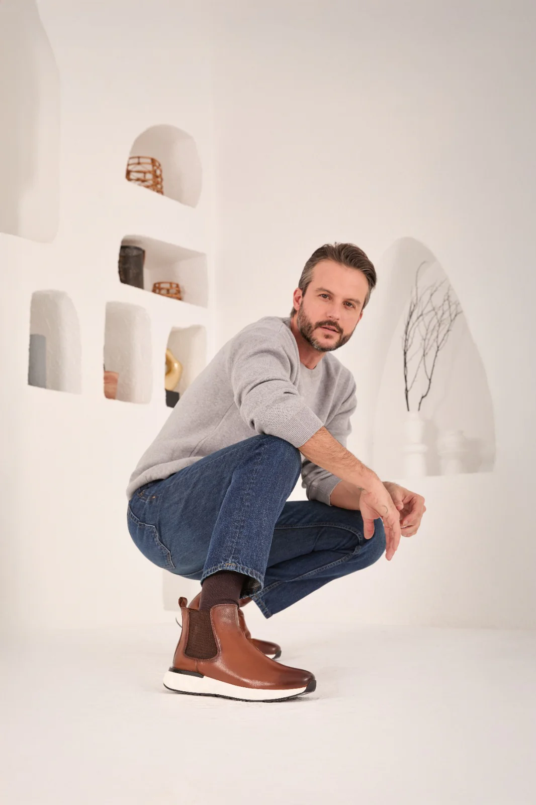 The Apex Tan Leather Men Chealsea Boot - Image 2