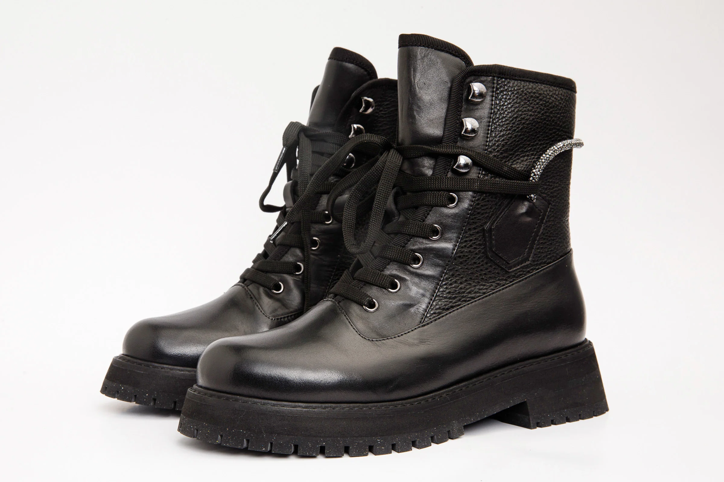 The Arata Black Leather Lace-Up Ankle Women Boot With a Side Zipper - Image 3