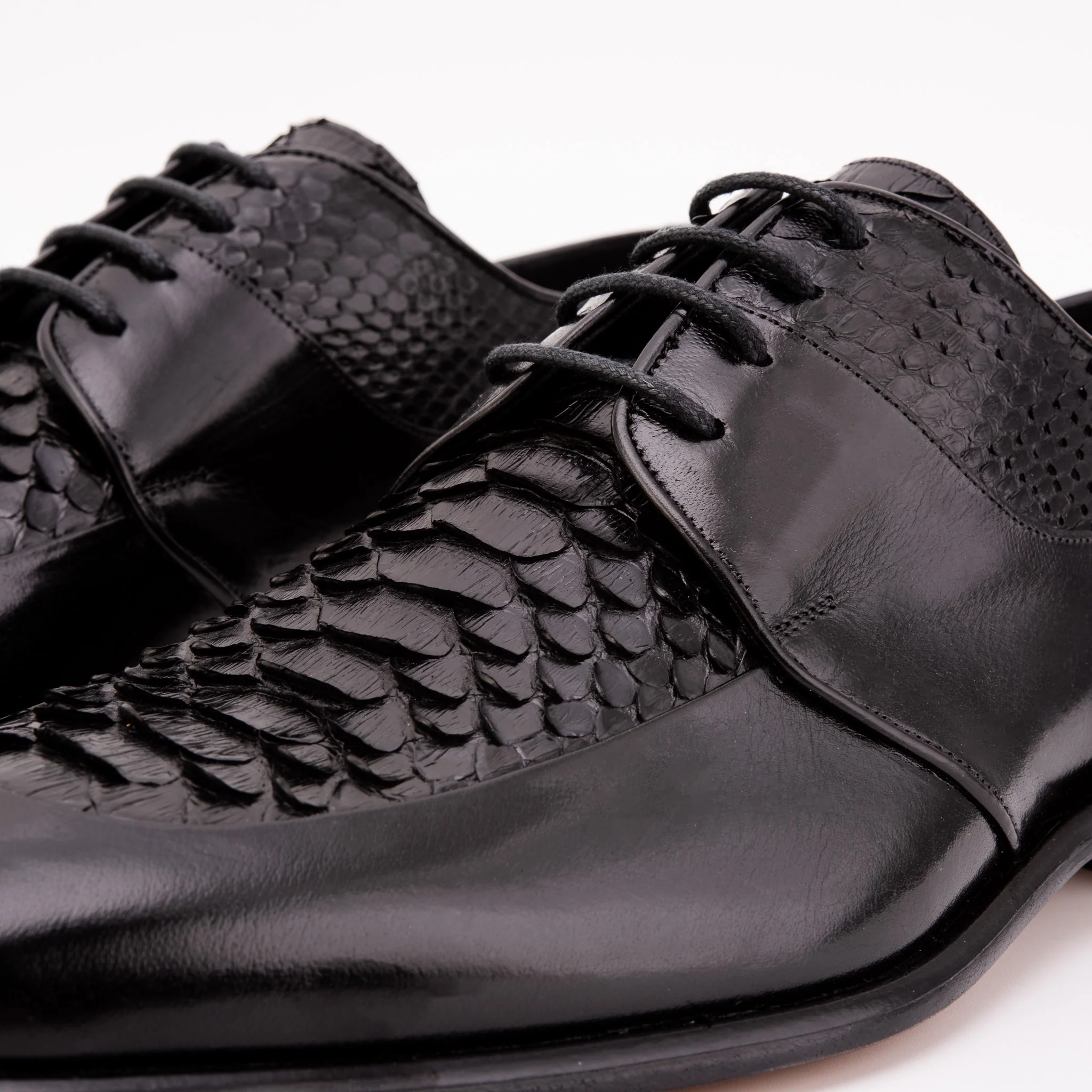 The Arven Black Python Leather Men Shoe - Image 3