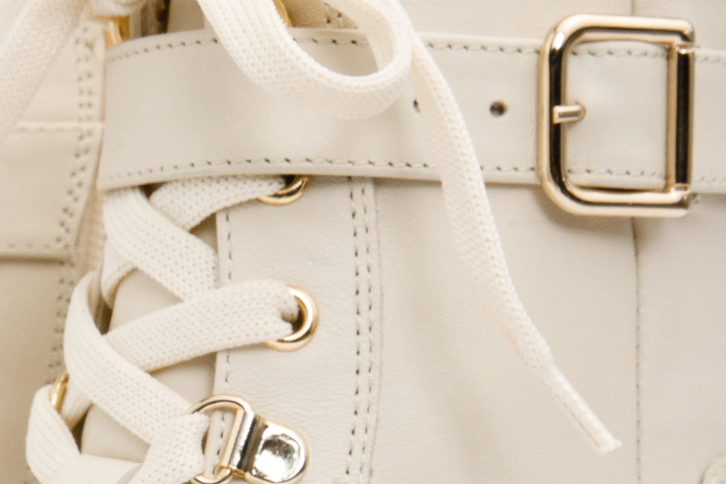 The Belgrano Cream Leather Lace-Up Ankle Women Boot With a Side Zipper - Image 4