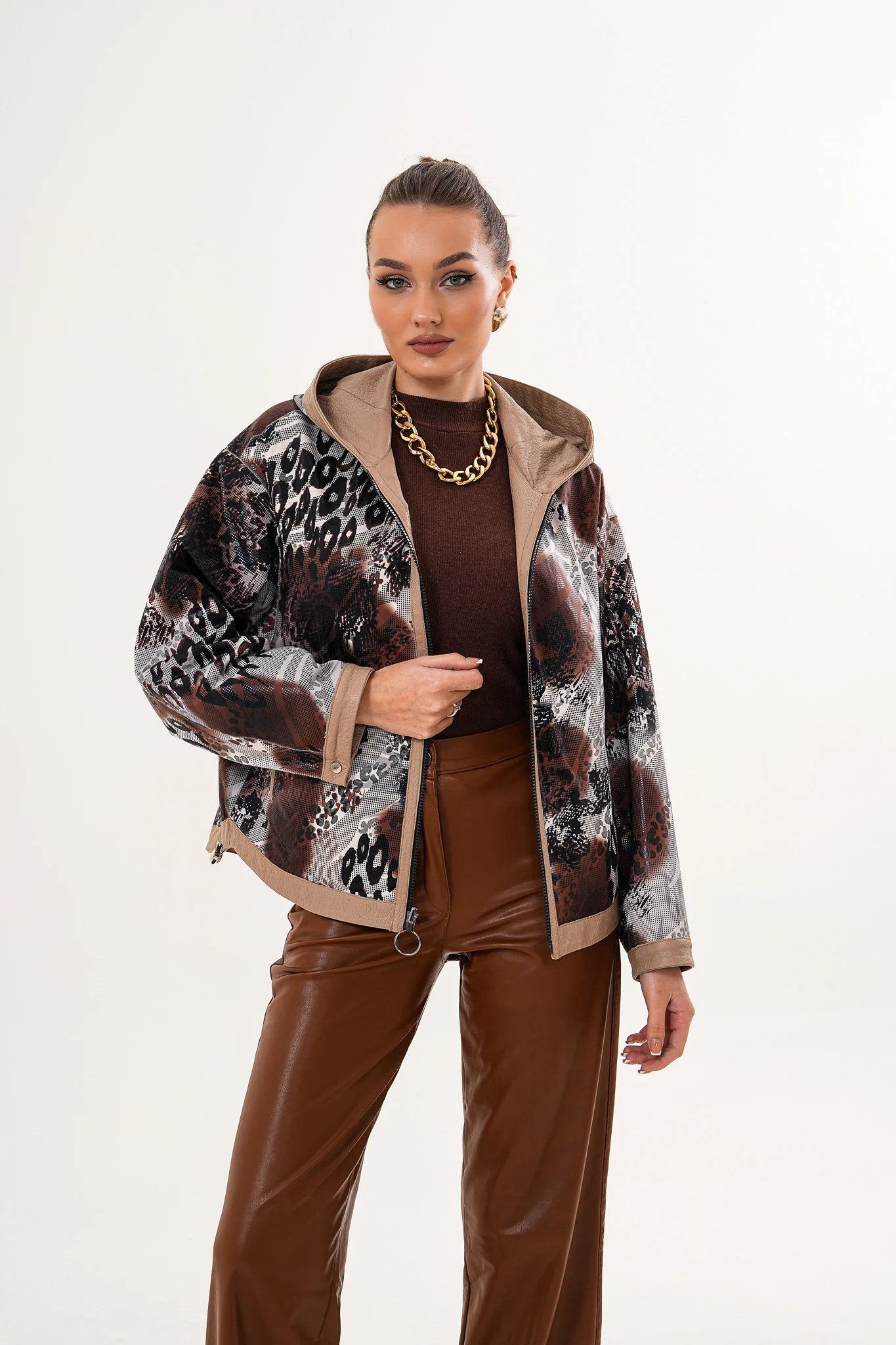 The Calyra Reversible Leather Women Jacket – Taupe - Image 7