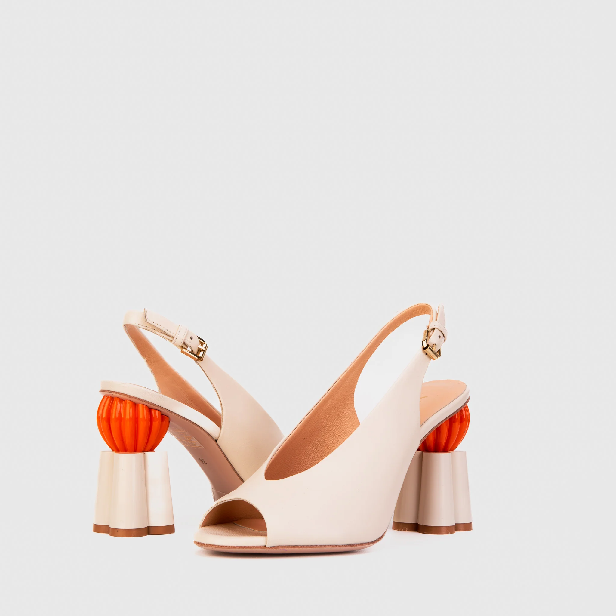The Cimla Cream Leather Pumpkin Heel Women Sandal - Image 5