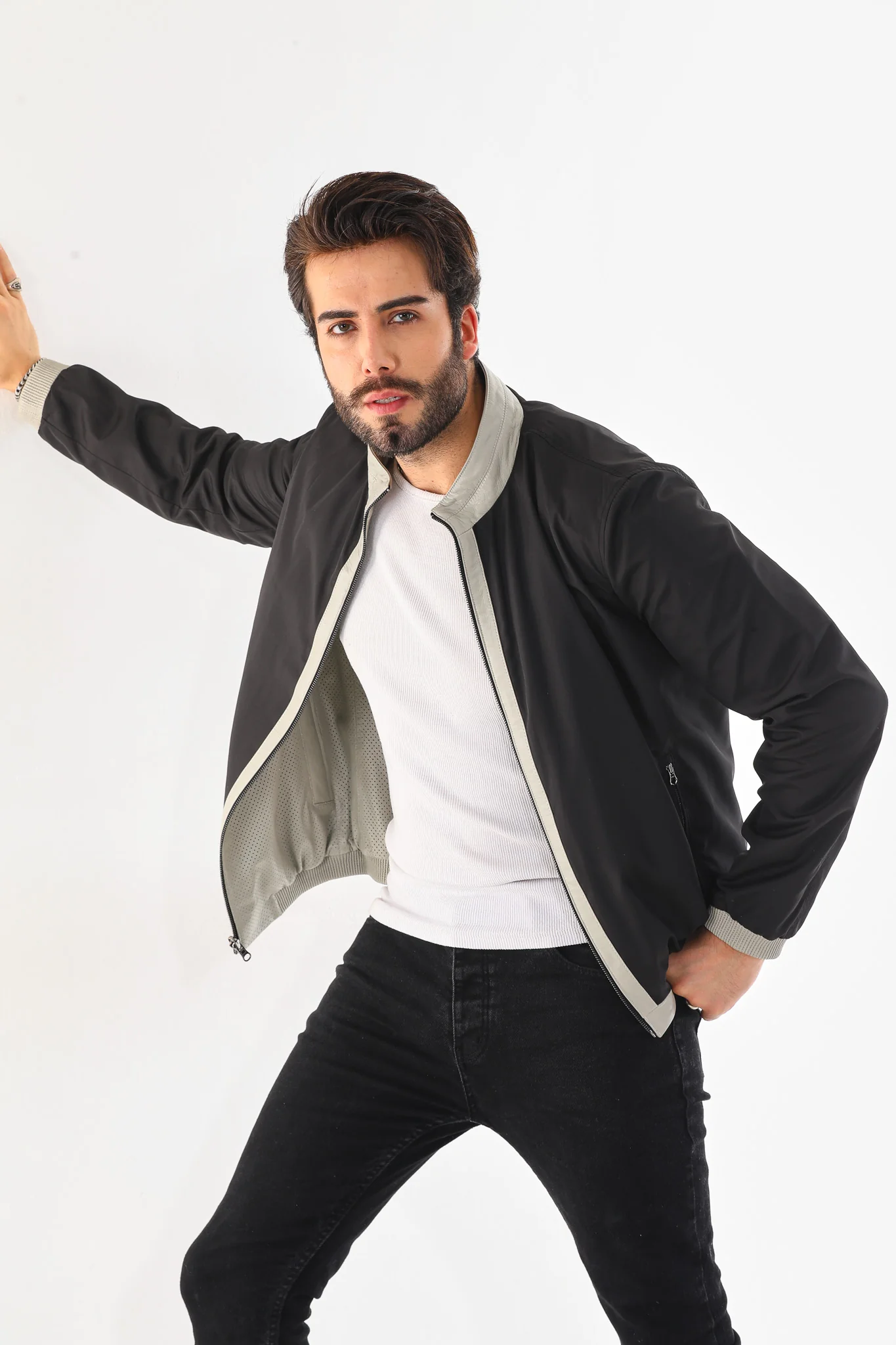 The Como Reversible Cream & Black Leather Bomber Jacket - Image 6