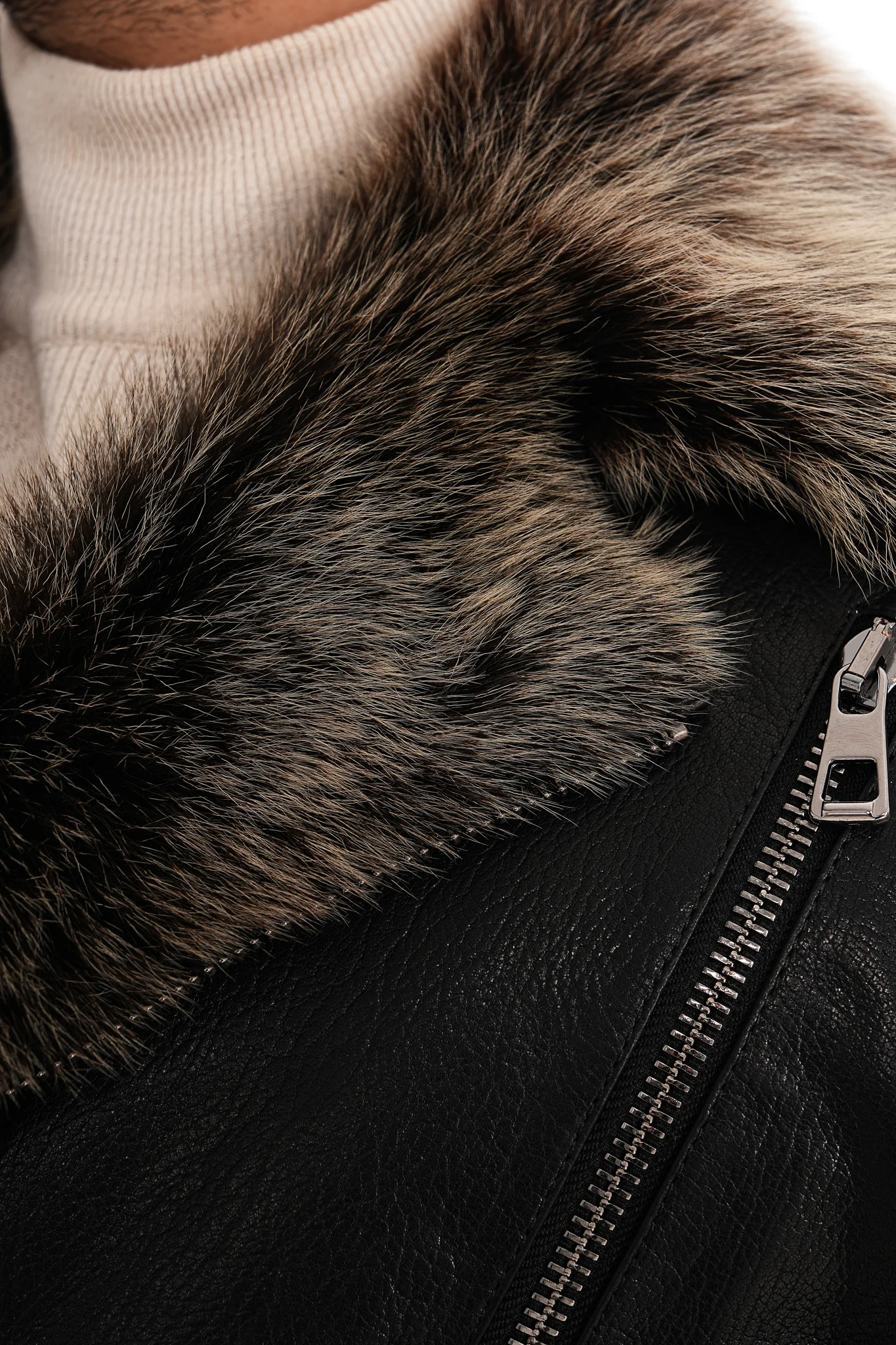 The Cortina Black Shearling Leather Men Jacket - Image 4