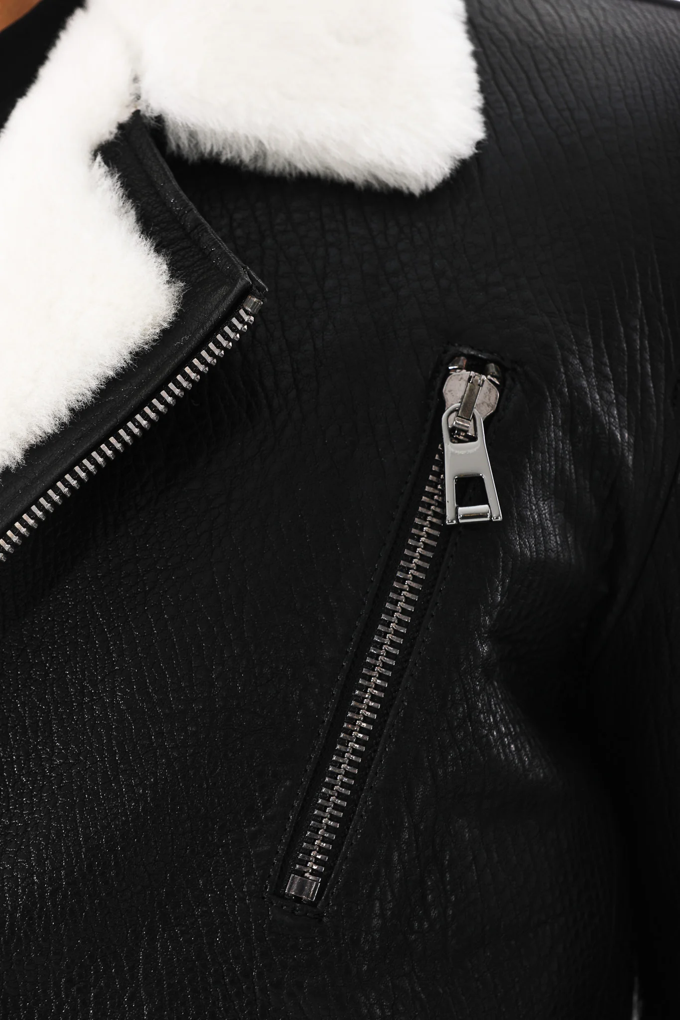 The Cortina Black Shearling Leather Men Jacket - Image 5