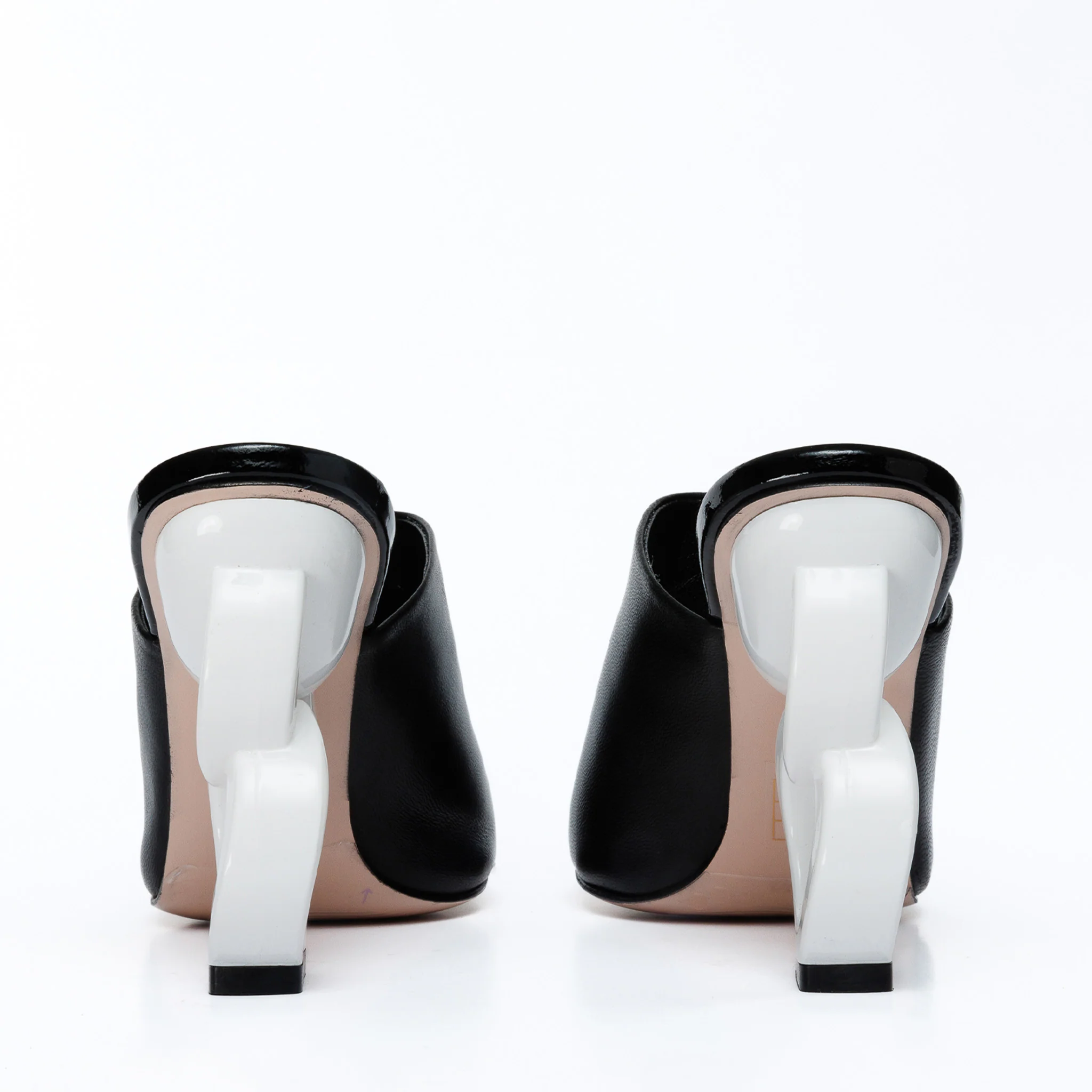 The Cymmer Black Leather Women Sandal - Image 4