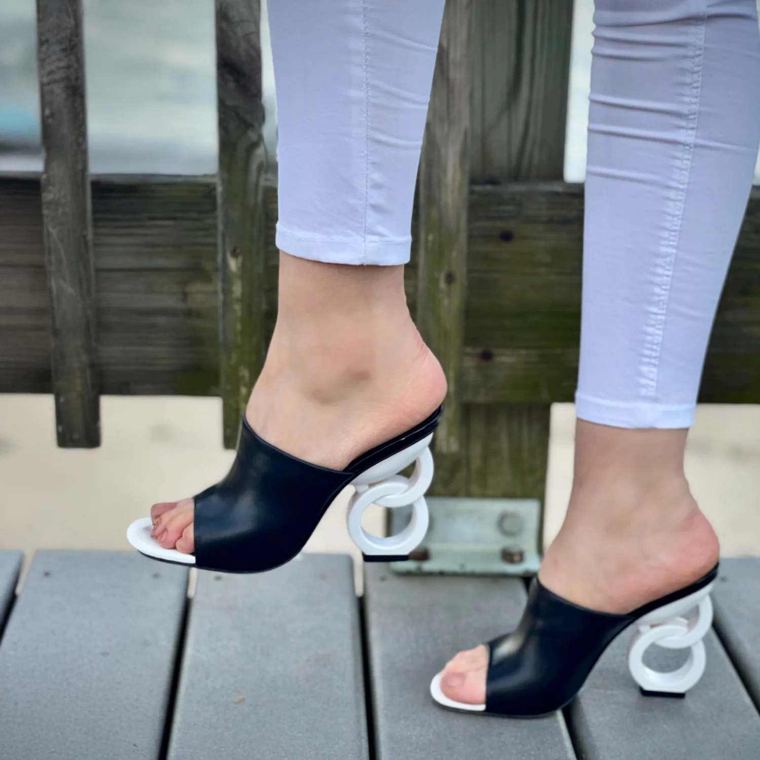 The Cymmer Black Leather Women Sandal - Image 6