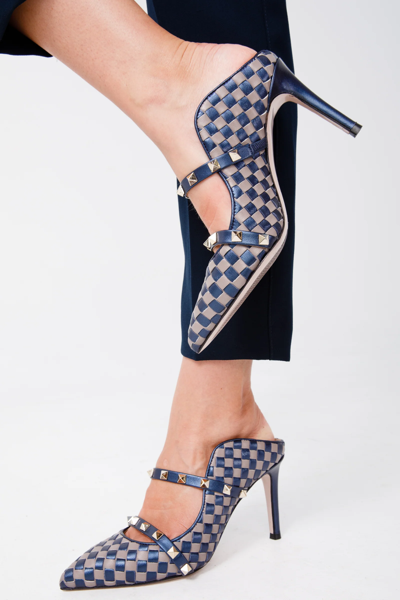 The Dosso Navy Blue Handwoven Pointy Toe Leather Women Sandal - Image 10