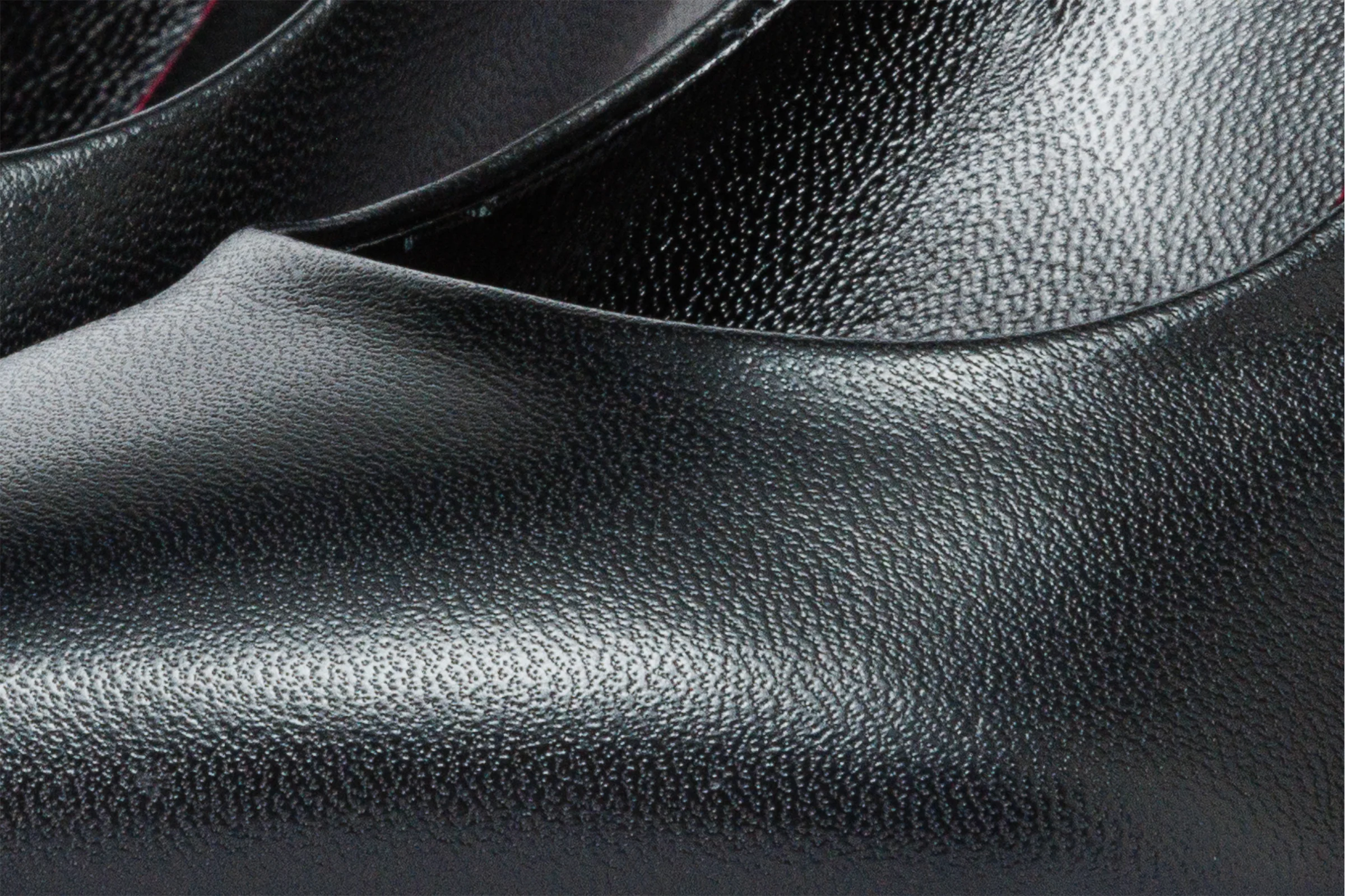 The Ege Black Leather Pump Fuchsia Sole Women Shoe - Image 5