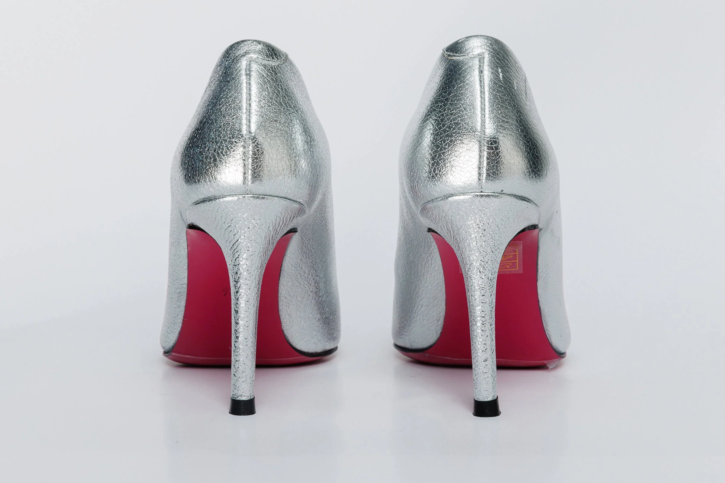 The Ege Silver Leather Pump Fuchsia Sole Women Shoe - Image 4