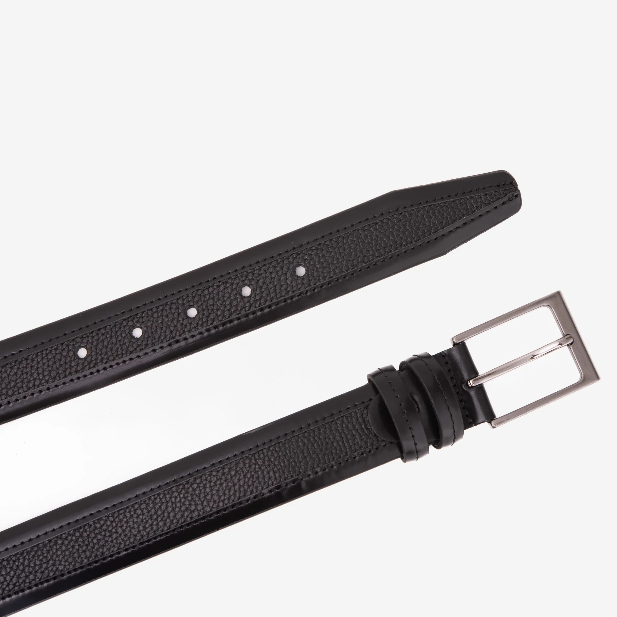 The Everest & Rockwell Black Leather Belt - Image 2