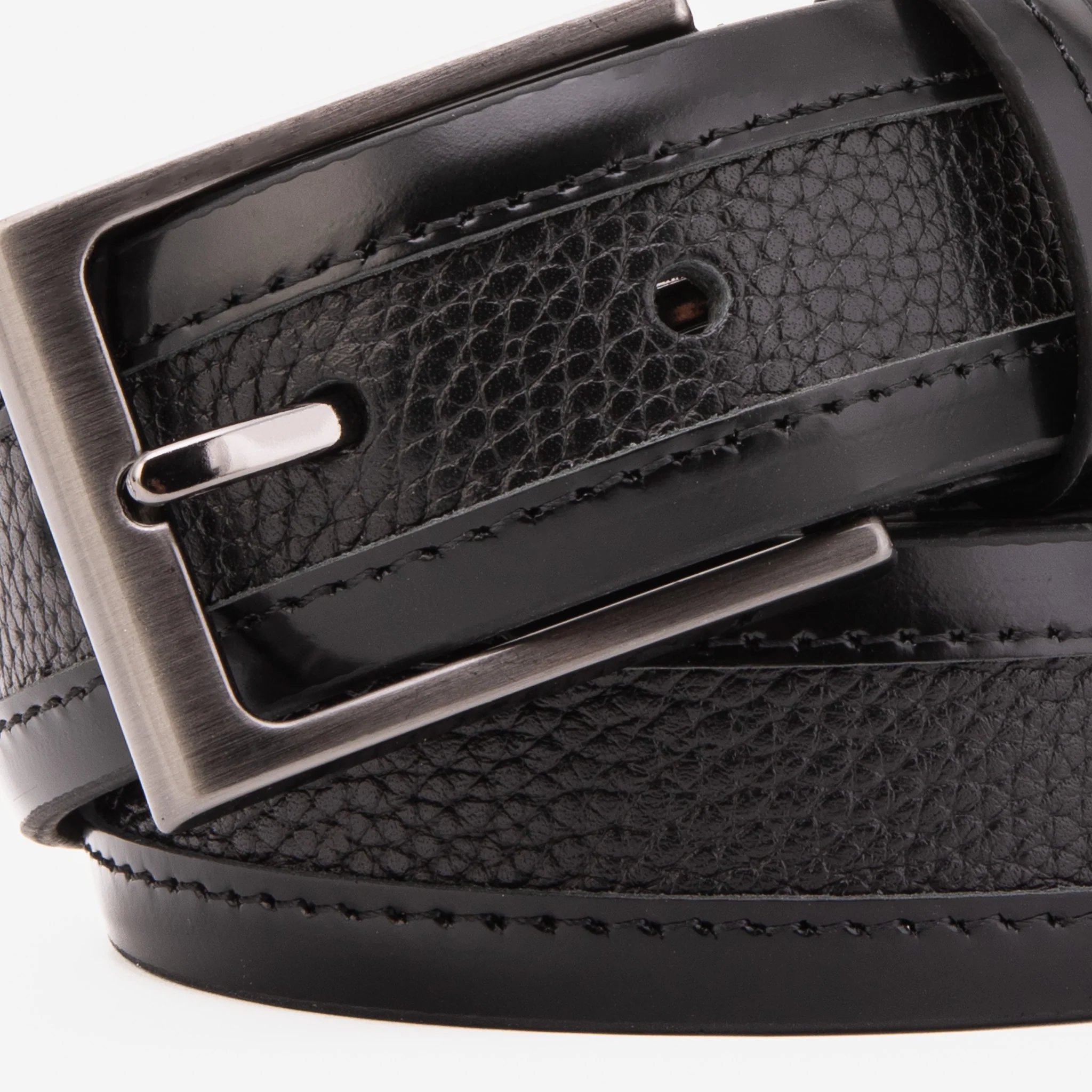 The Everest & Rockwell Black Leather Belt - Image 3