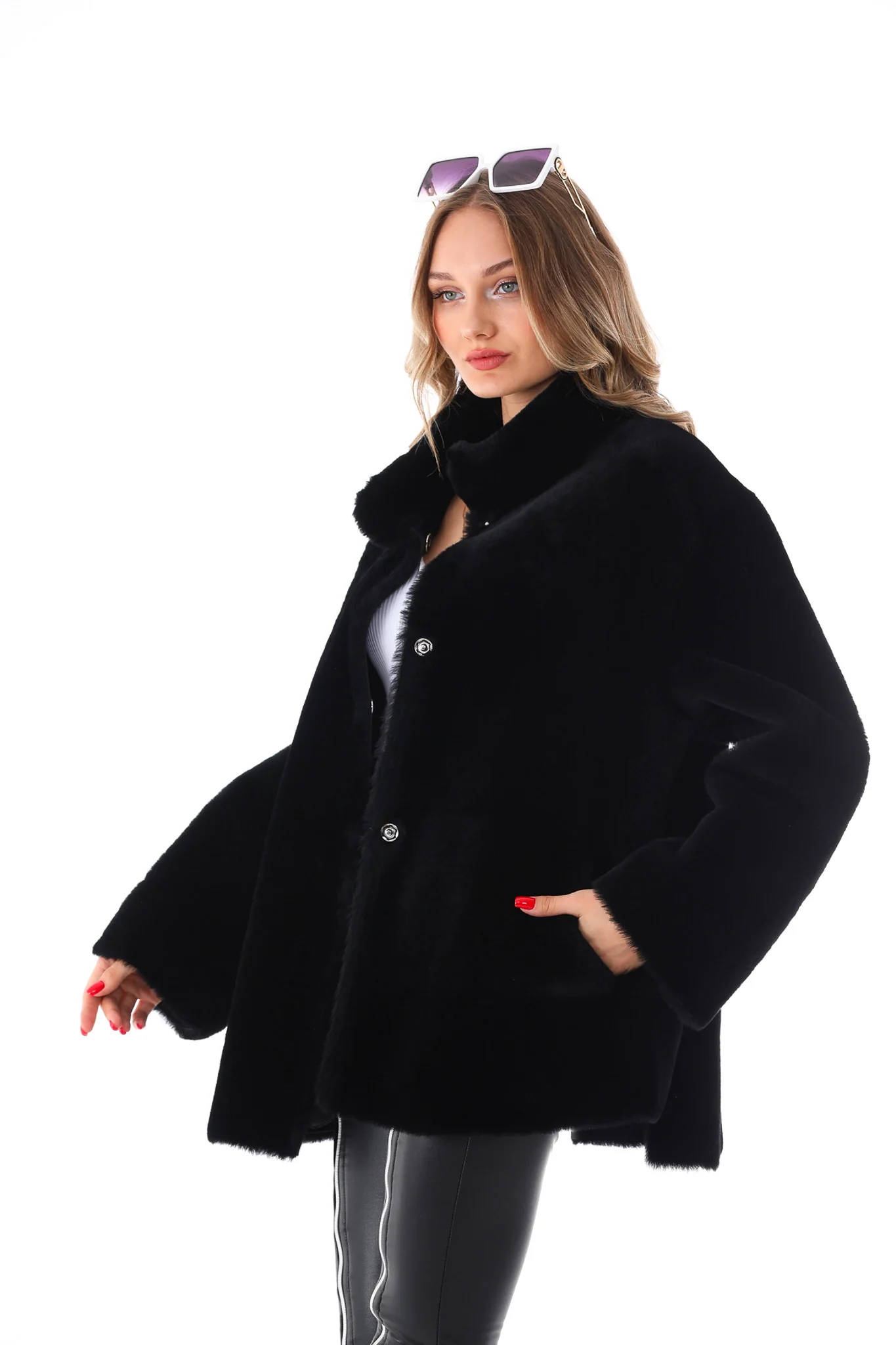 The Luxera Reversible Black Shearling Women Leather Jacket - Image 11