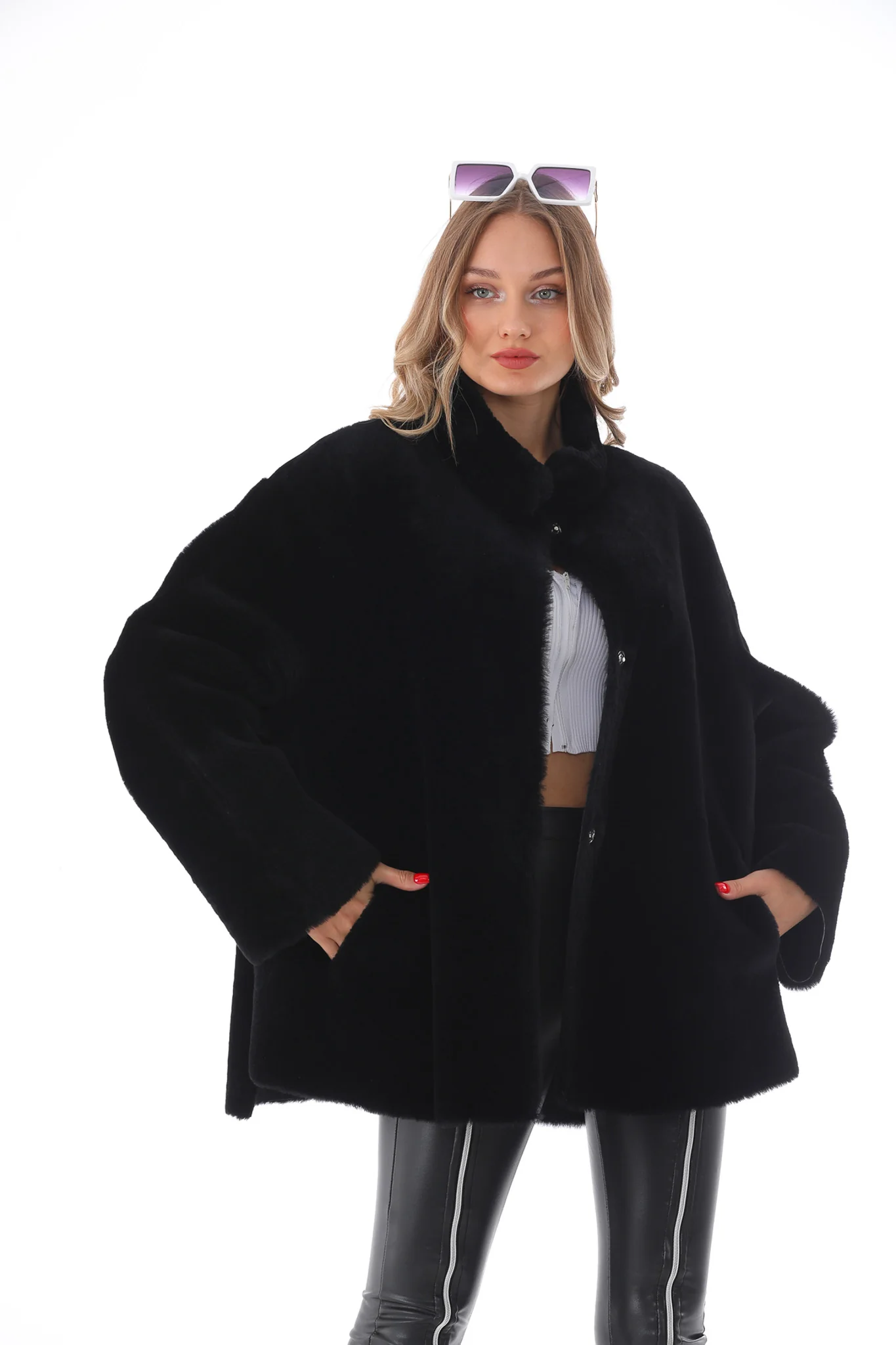 The Luxera Reversible Black Shearling Women Leather Jacket - Image 12