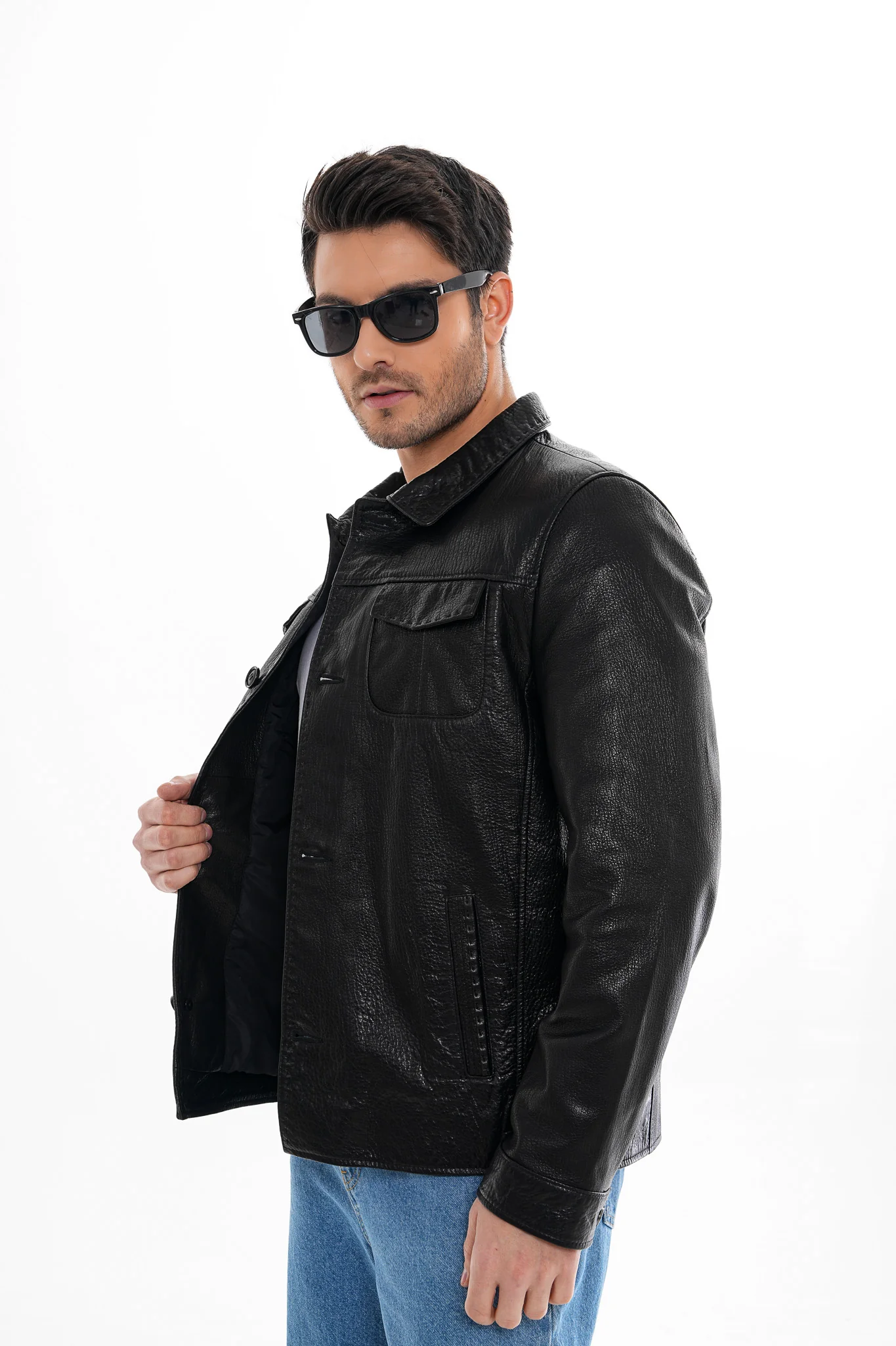 The Mantua Black Pebbled Leather Jacket - Image 3
