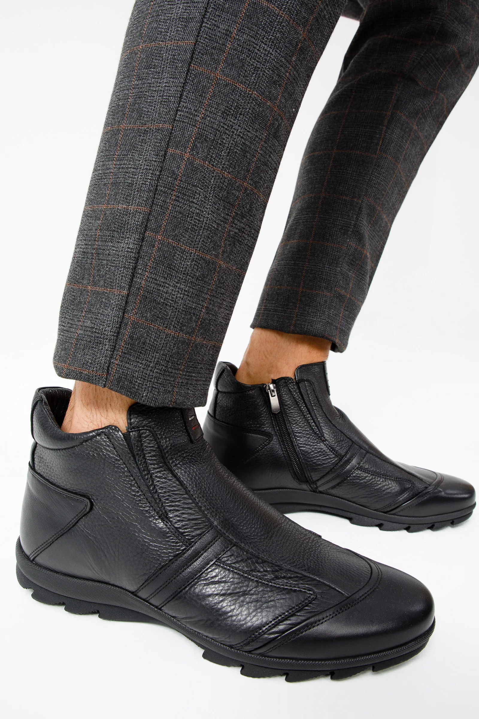 The Montreal Black Leather Casual Zip-Up Ankle Men Boot - Image 10