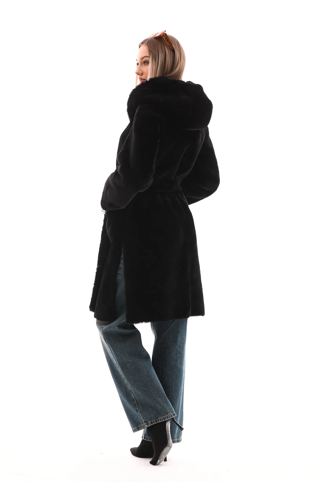The VESARA Reversible Shearling Women Leather Coat – Jet Black - Image 14