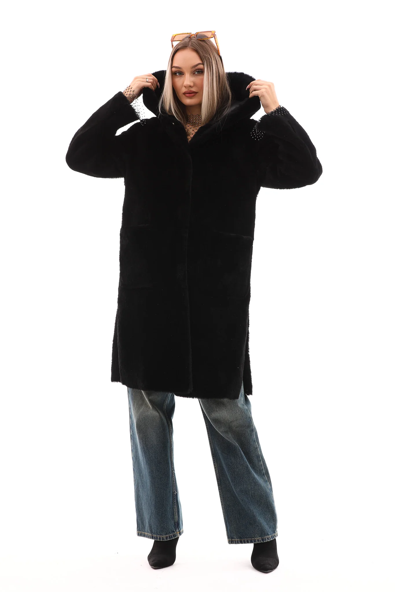 The VESARA Reversible Shearling Women Leather Coat – Jet Black - Image 5