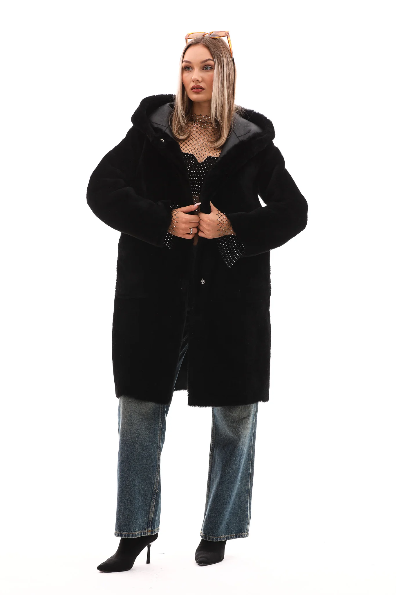 The VESARA Reversible Shearling Women Leather Coat – Jet Black - Image 8