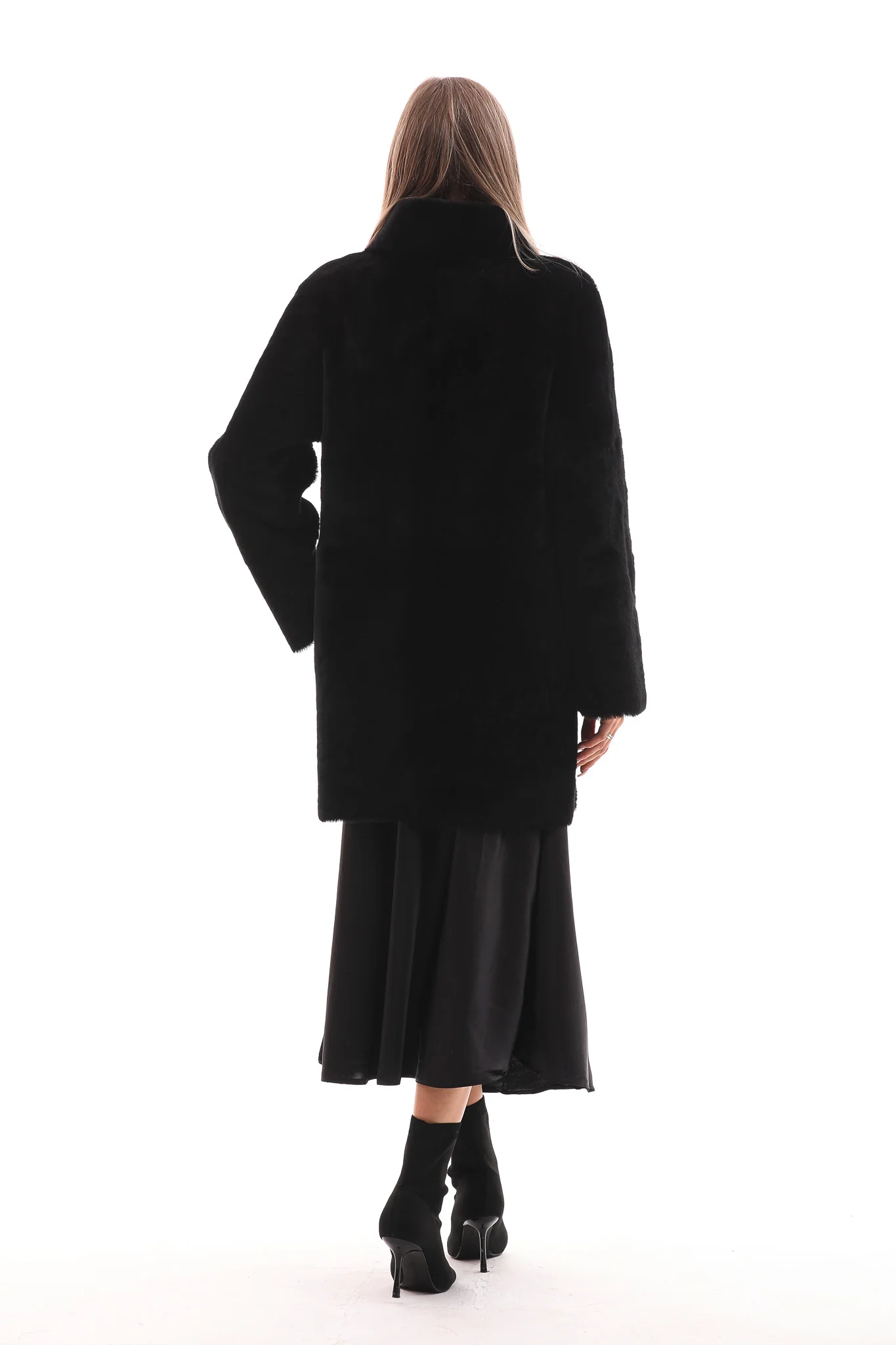 The Nyra Reversible Shearling Women Leather Jacket - Image 6