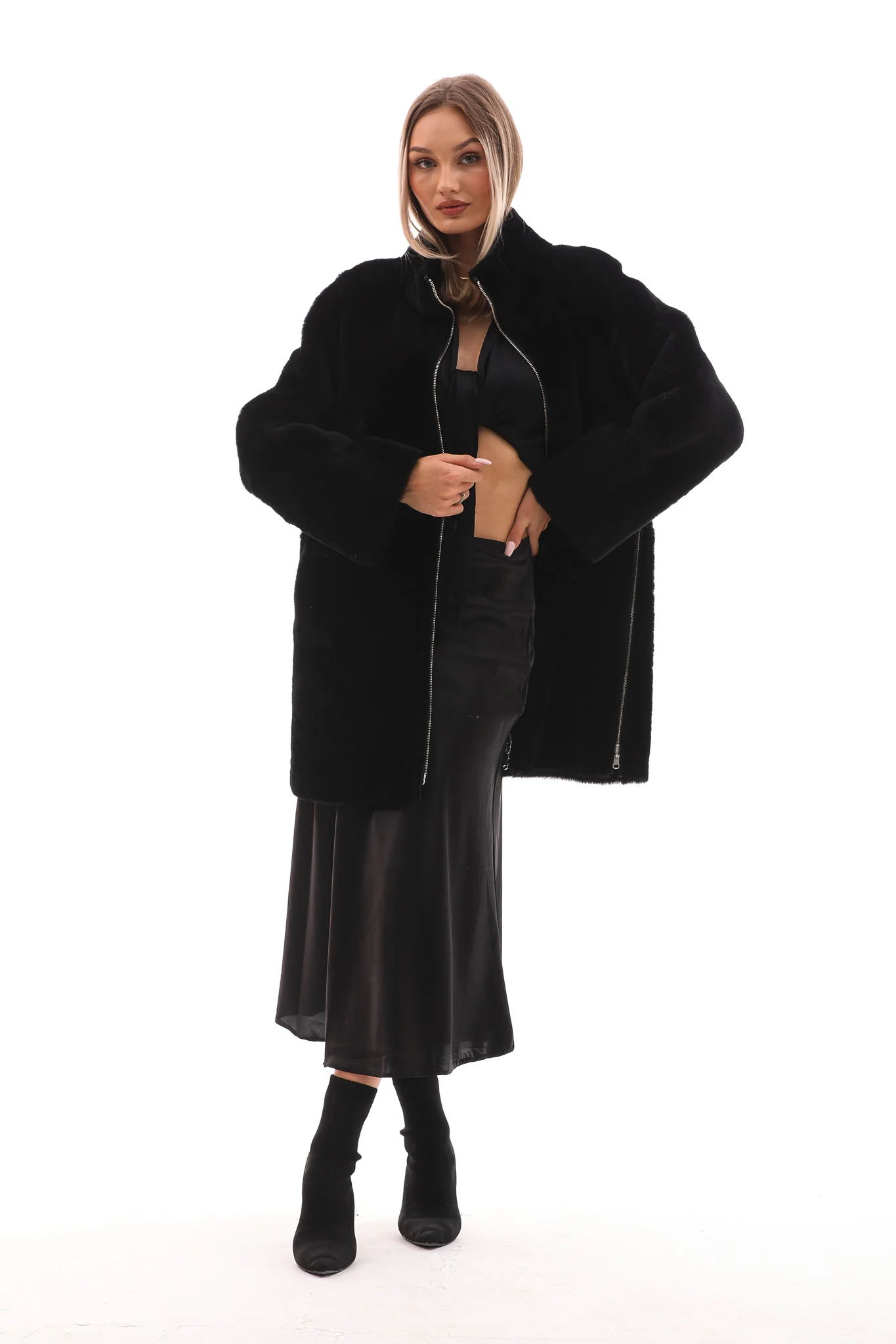 The Nyra Reversible Shearling Women Leather Jacket - Image 7