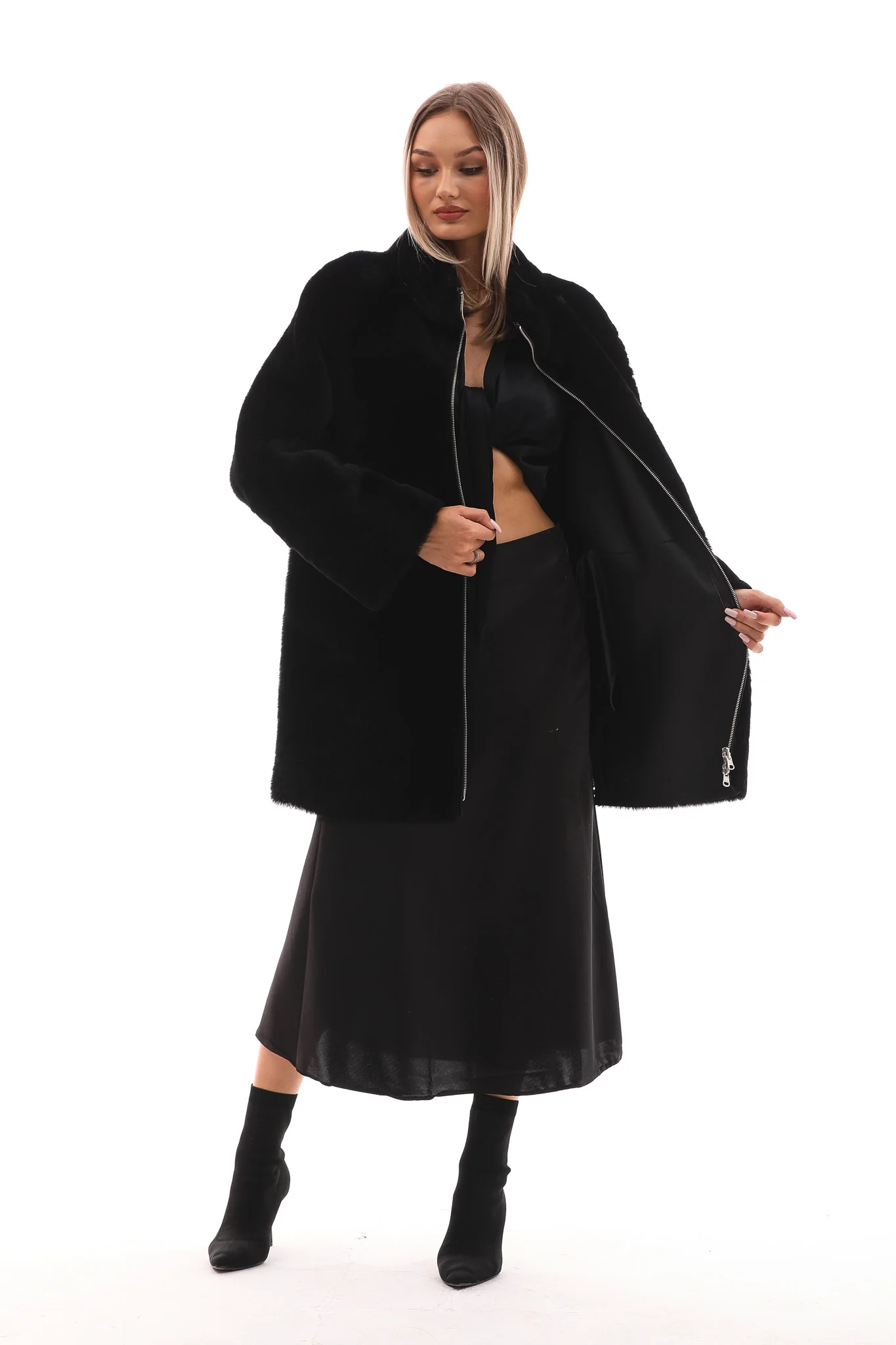The Nyra Reversible Shearling Women Leather Jacket - Image 8