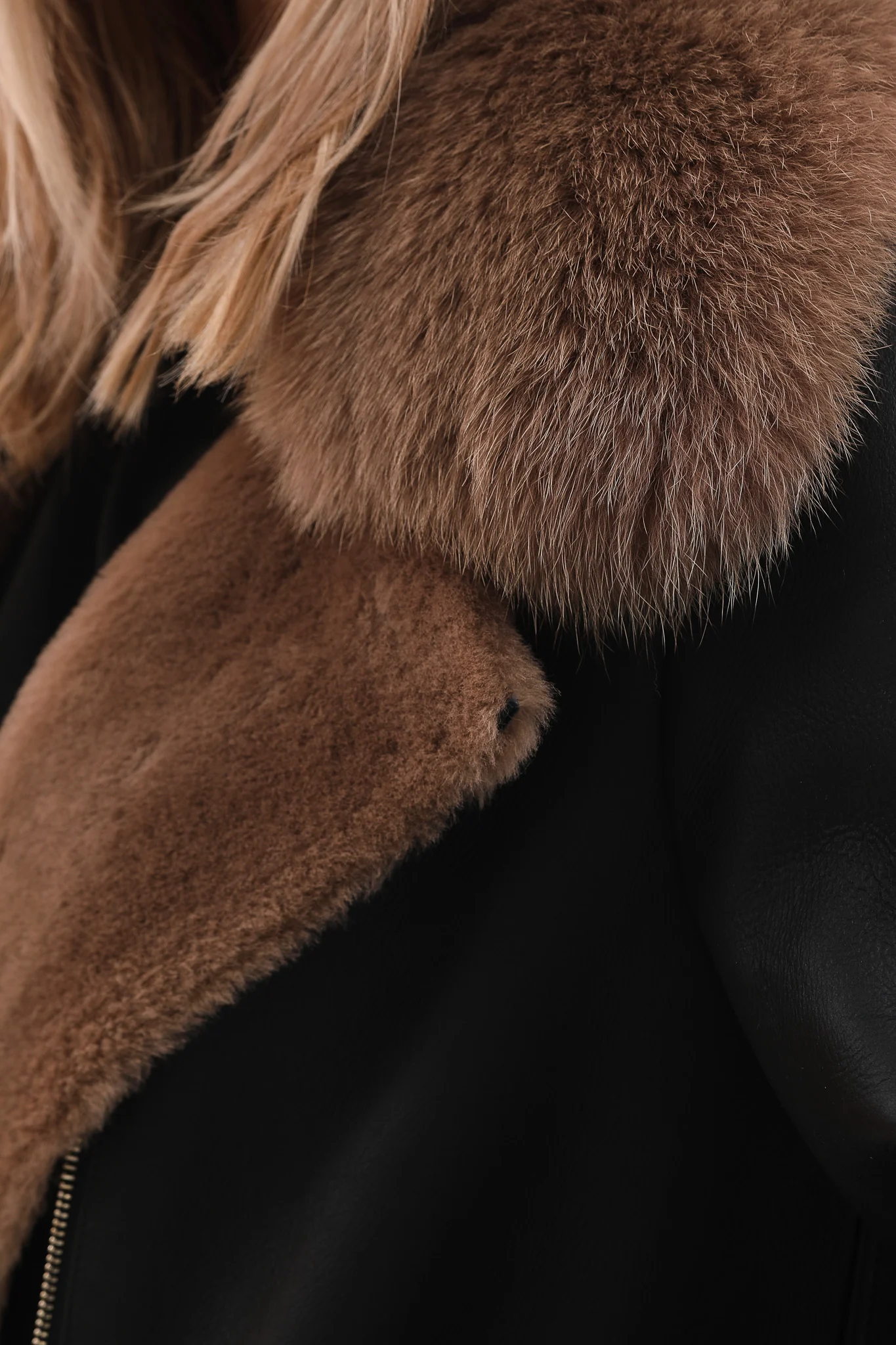 The Onyx Caramel Shearling & Fox Fur Leather Women Jacket - Image 5