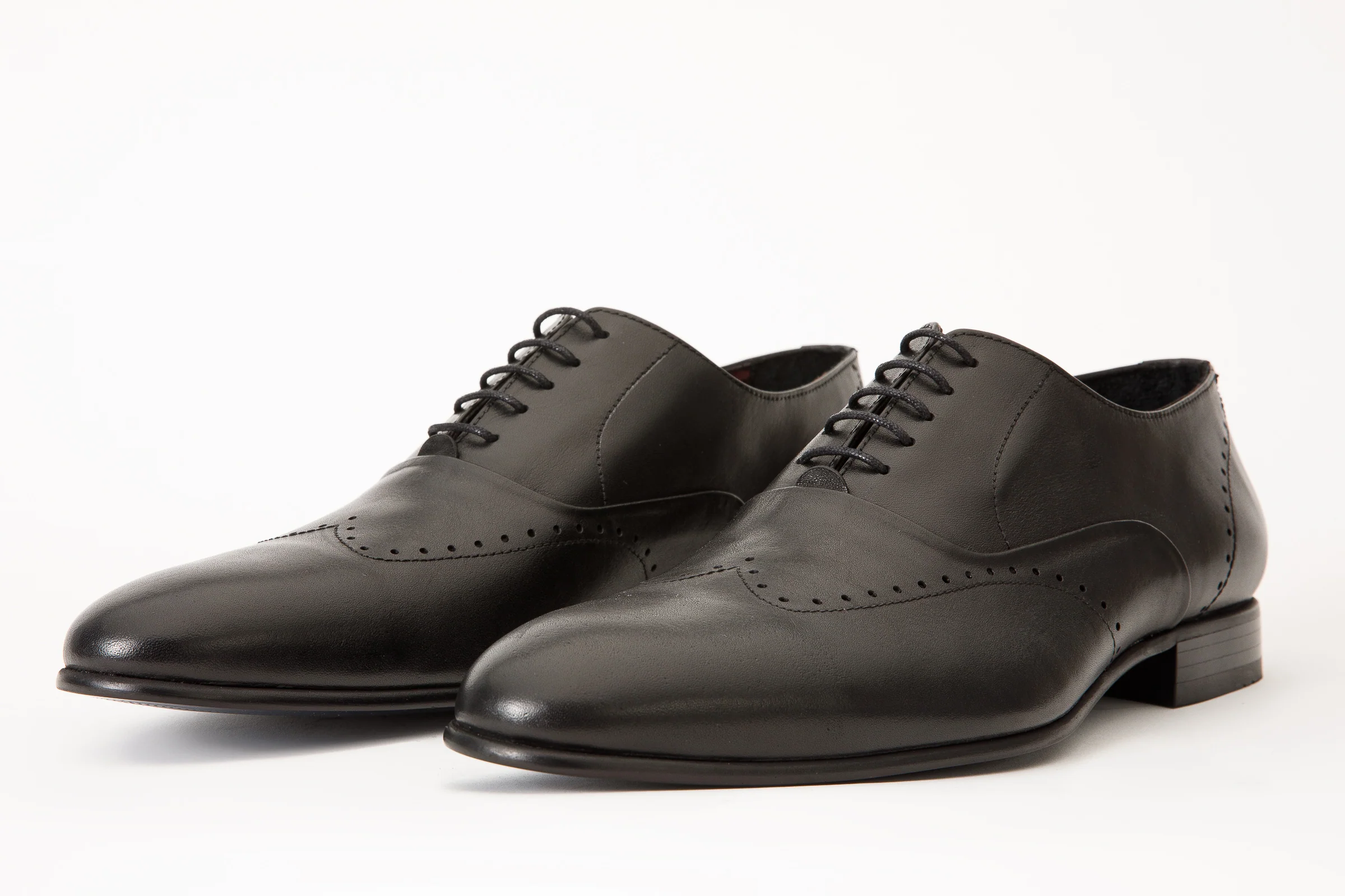 The Roma Black Leather Wingtip Oxford Men Shoe - Image 2