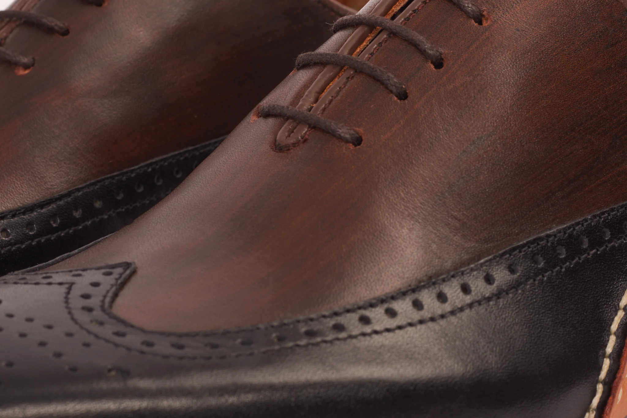 The Royal Hand Craft Black & Brown Wingtip Oxford Men Shoe - Image 4
