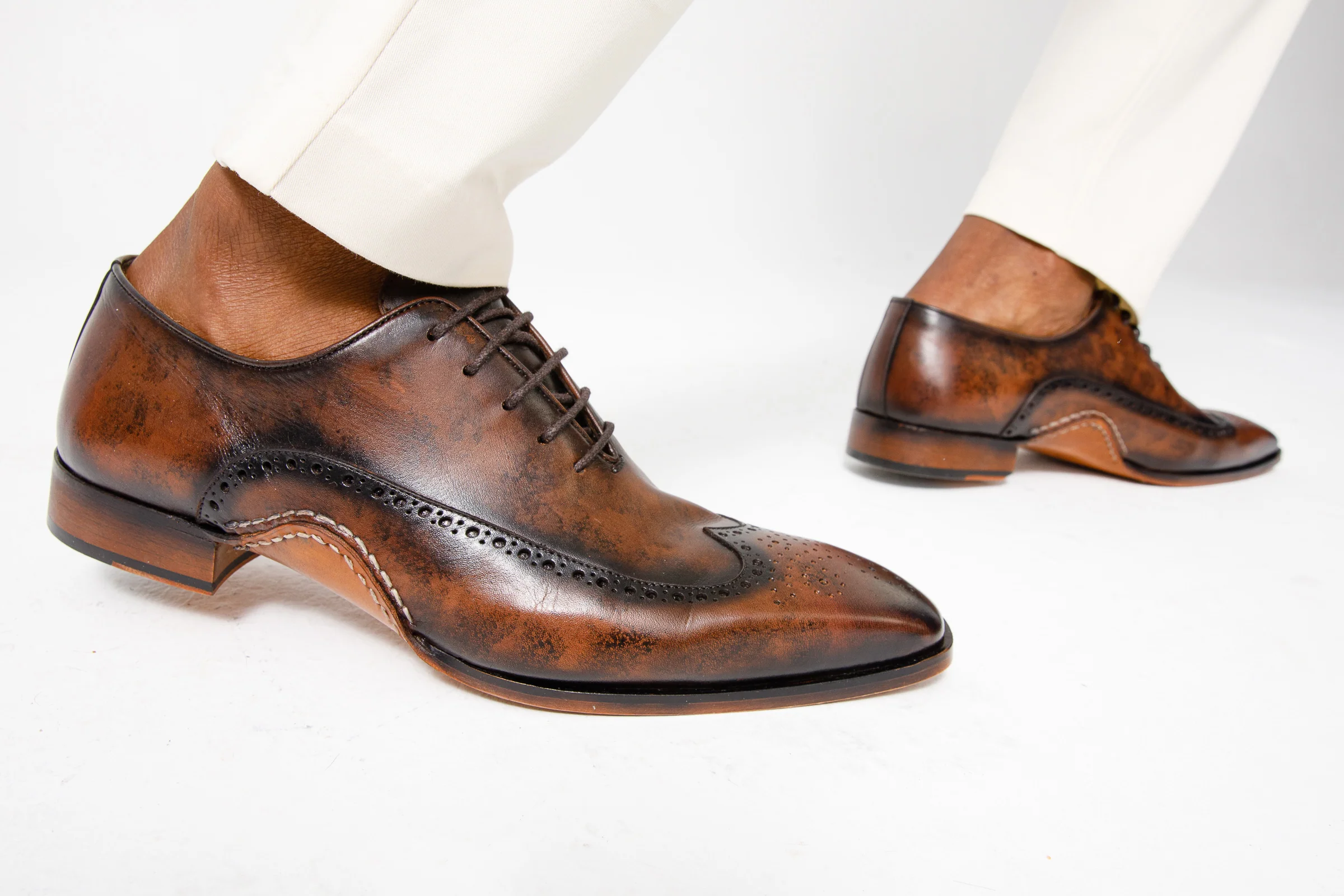 The Royal Hand Craft Brown Wingtip Oxford Men Shoe - Image 3