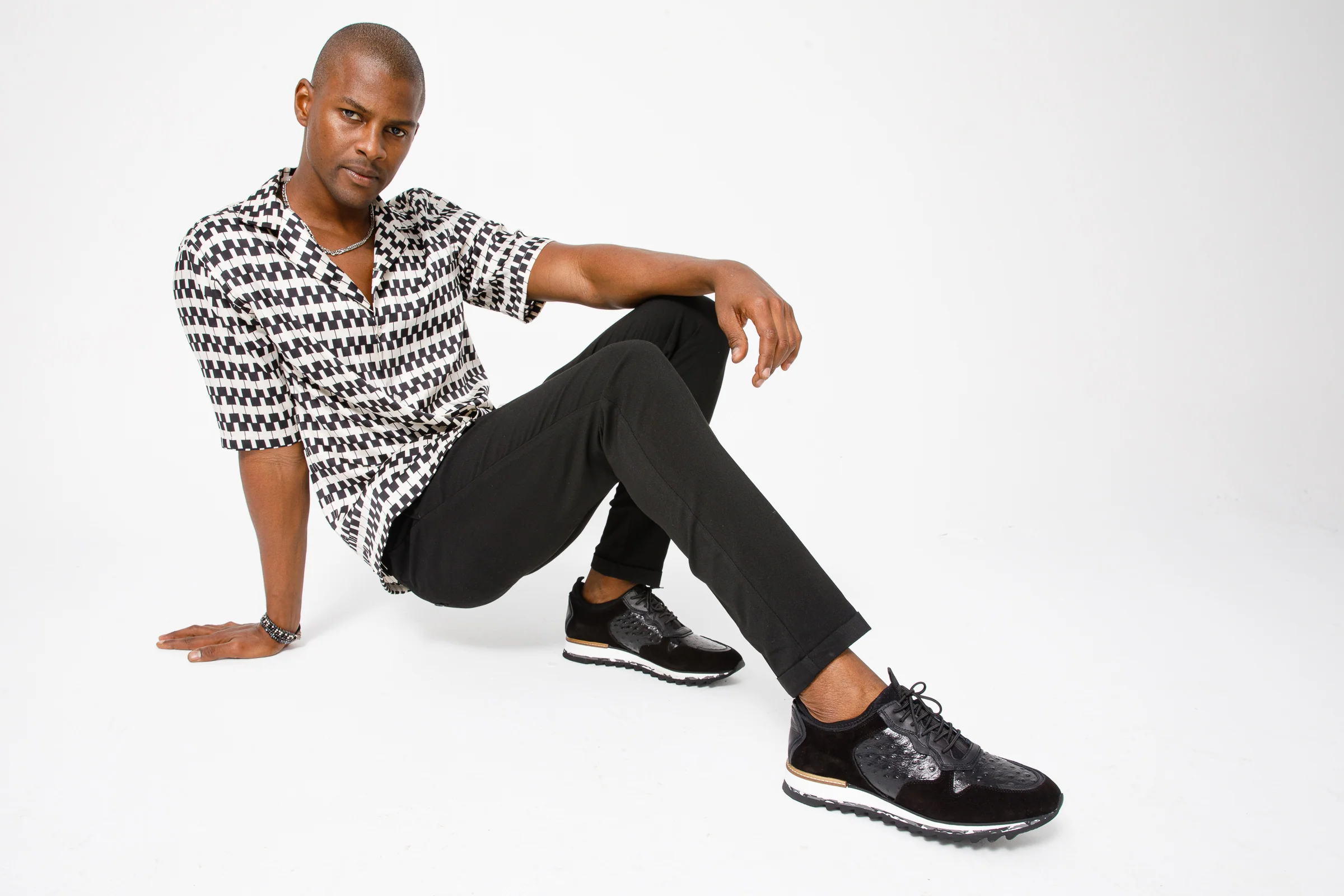 The Sopez Black Leather Men Sneaker - Image 2