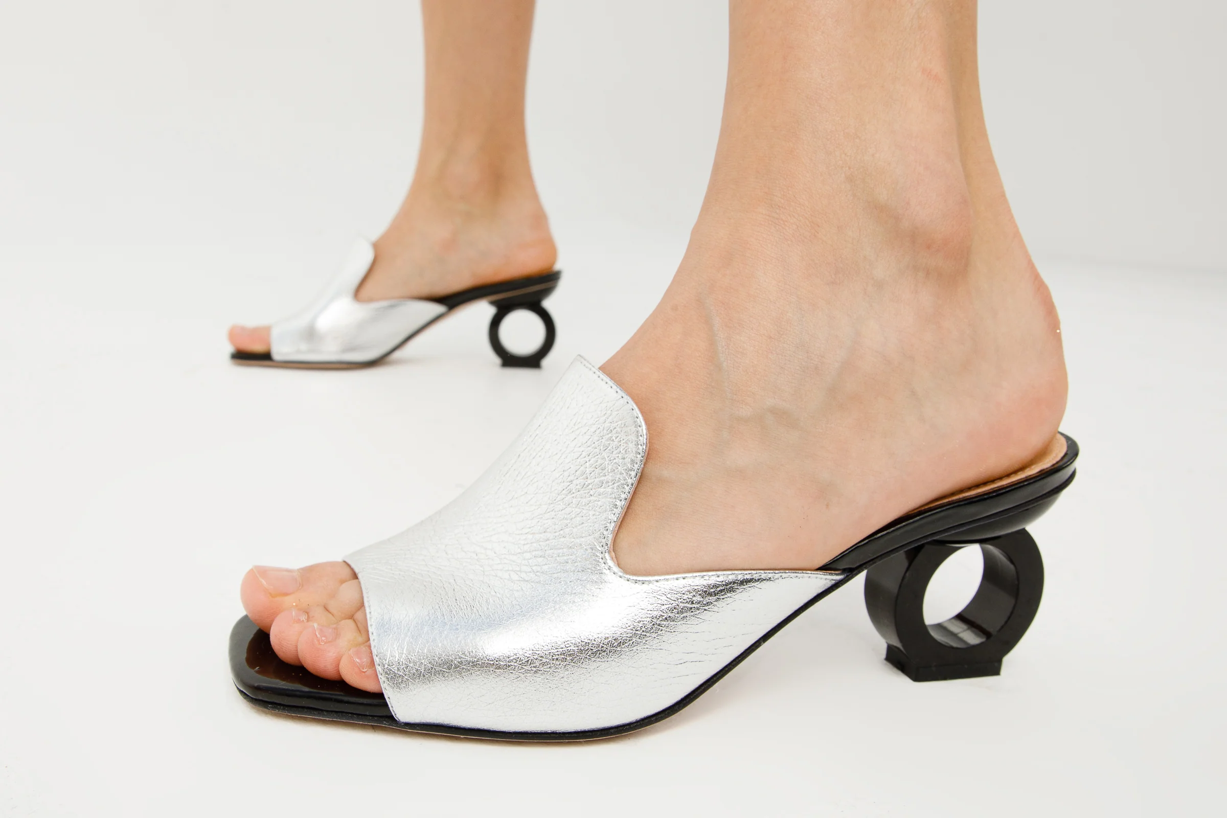 The Tory Silver Leather Women Sandal - Image 8
