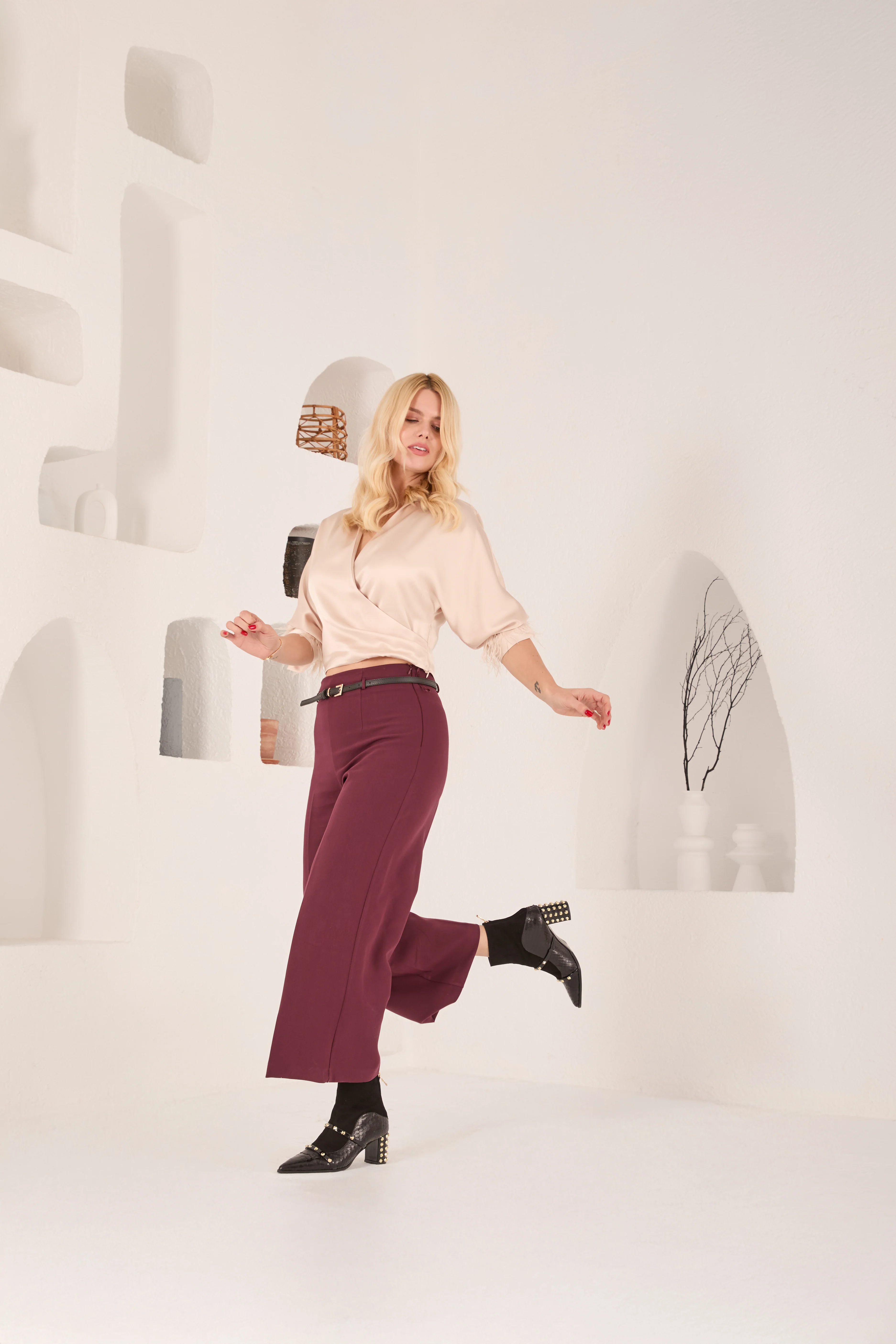 The  Valentina Leather Block Heel Women Boot - Image 12