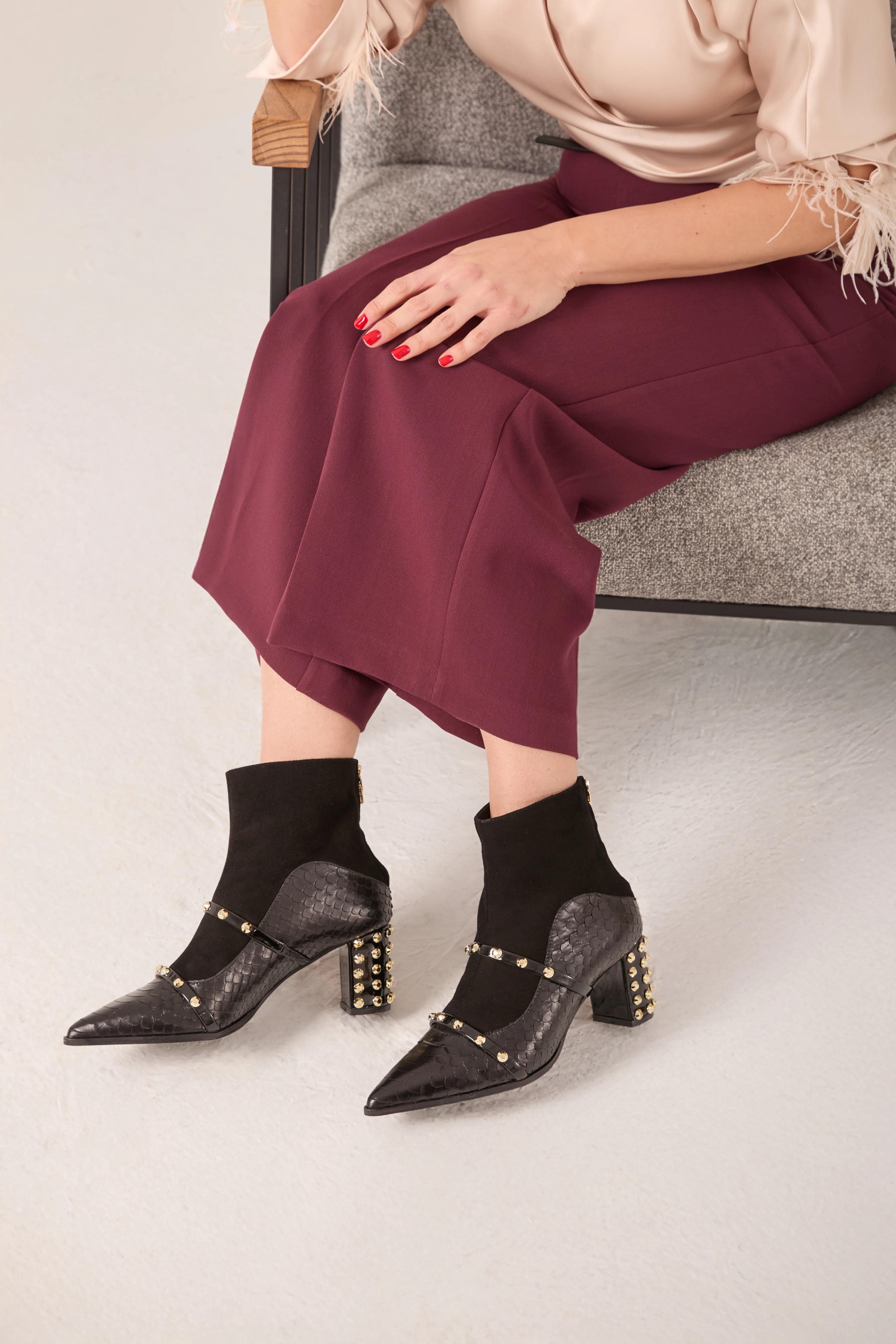 The  Valentina Leather Block Heel Women Boot - Image 3